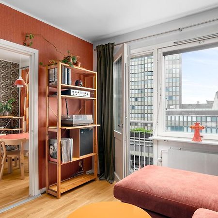 Wehost Spacious Traveller'S Hq Above Metro @Vilhonvuorenkuja 16 Appartement Helsinki Buitenkant foto