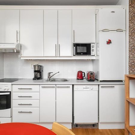 Wehost Spacious Traveller'S Hq Above Metro @Vilhonvuorenkuja 16 Appartement Helsinki Buitenkant foto