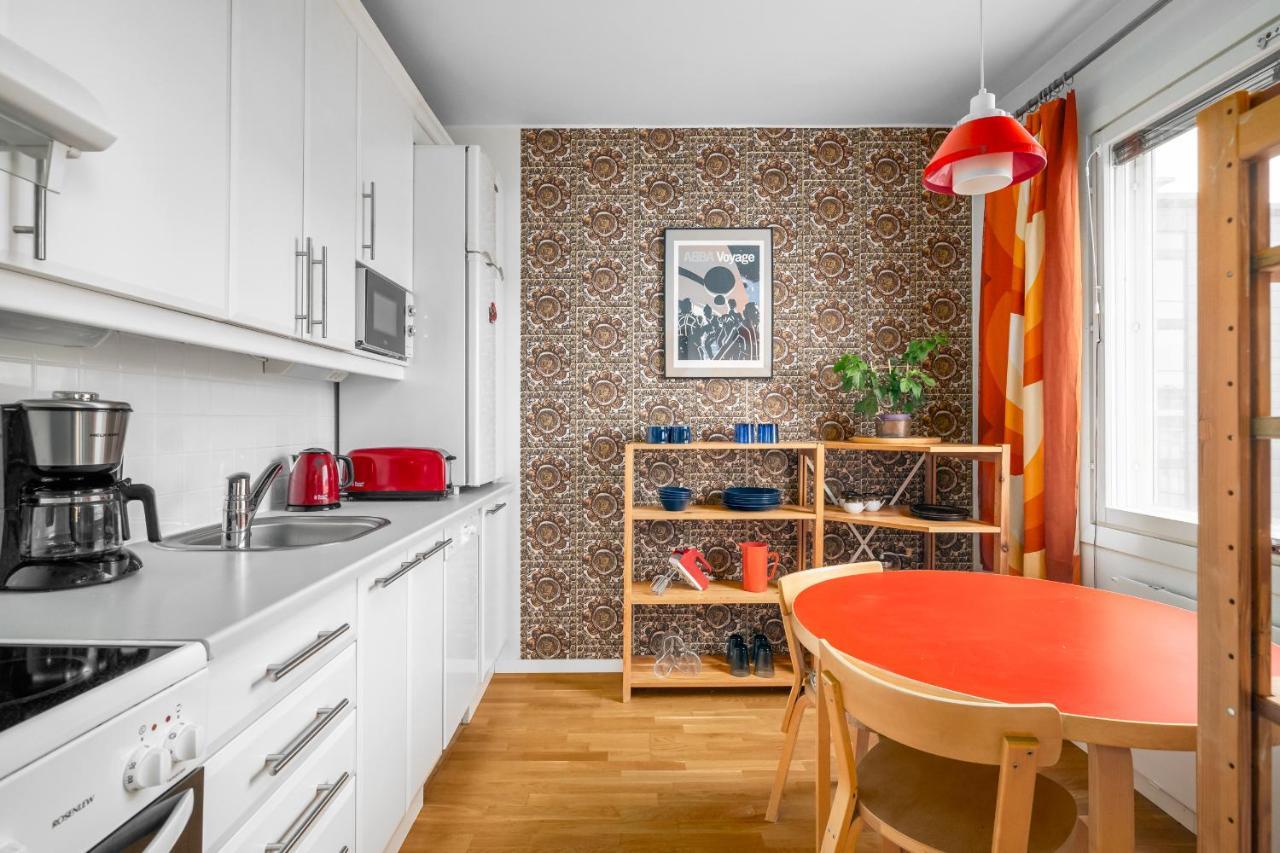 Wehost Spacious Traveller'S Hq Above Metro @Vilhonvuorenkuja 16 Appartement Helsinki Buitenkant foto