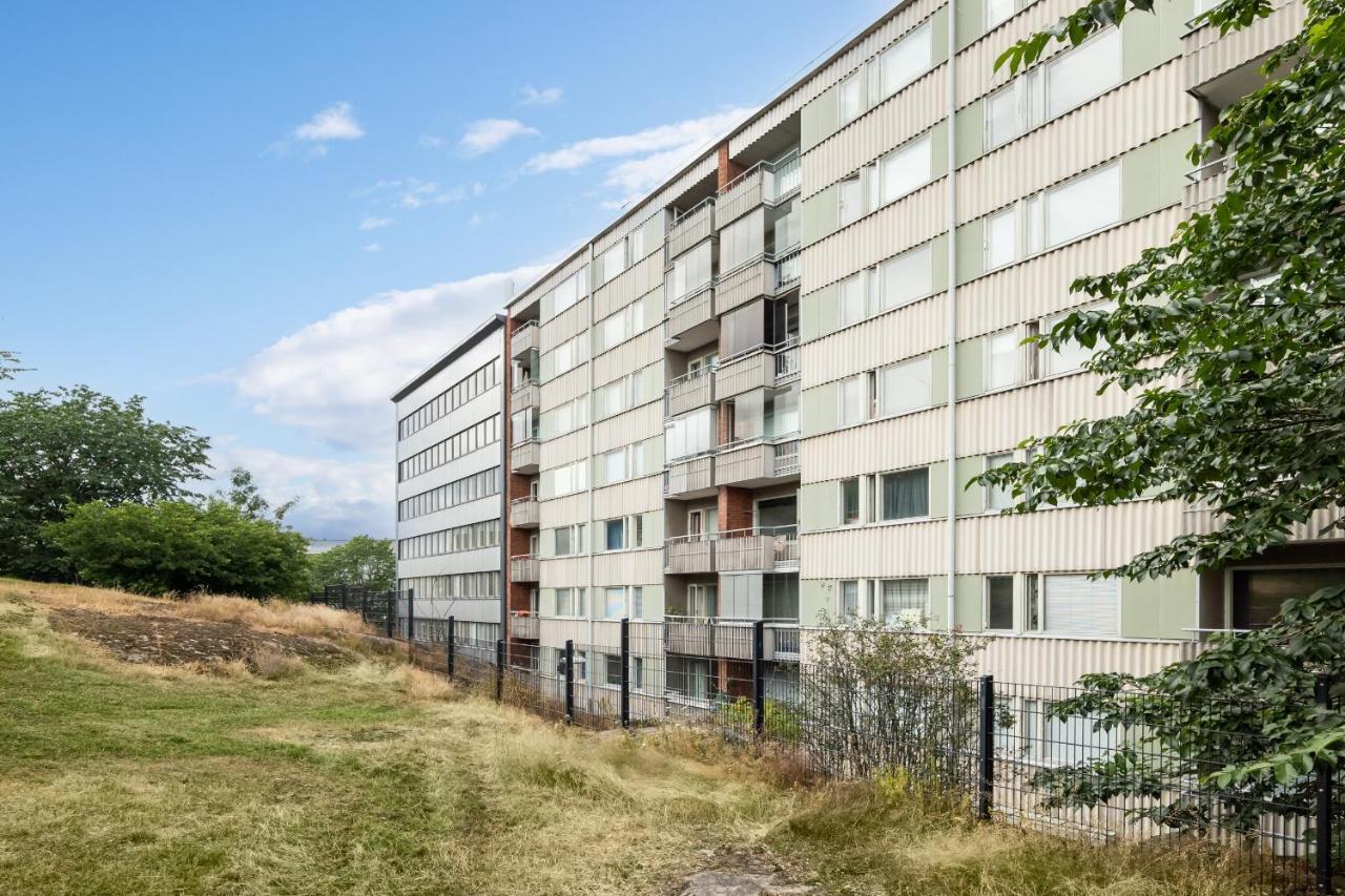 Wehost Spacious Traveller'S Hq Above Metro @Vilhonvuorenkuja 16 Appartement Helsinki Buitenkant foto